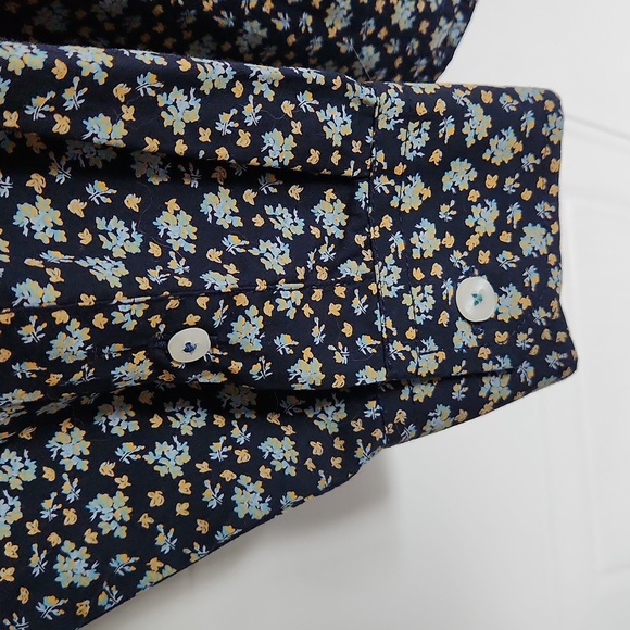Steel & Jelly navy floral button-down shirt, size large - Picture 5 of 7